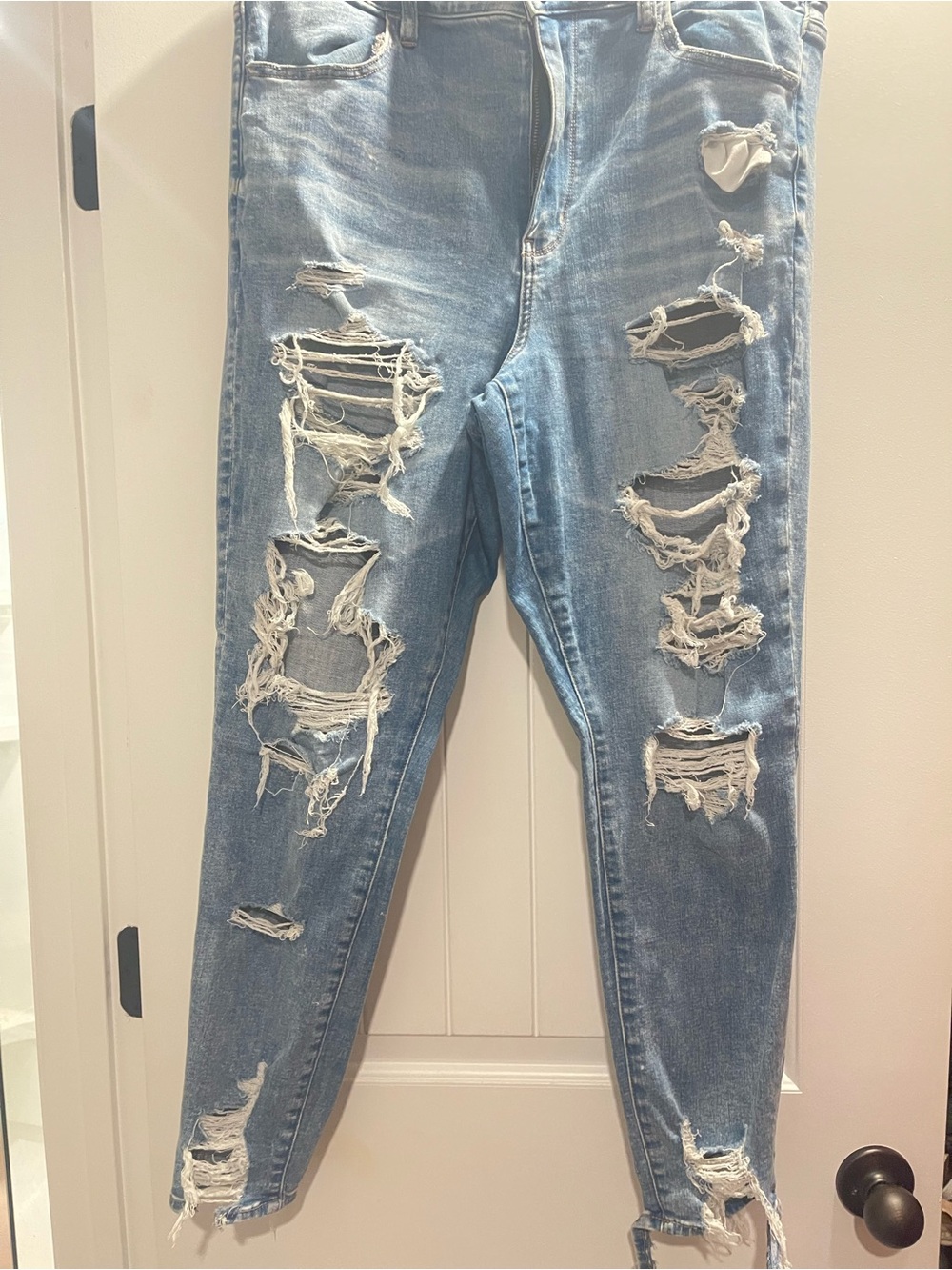 American Eagle Outfitters Light Blue Ripped Skinny Jeans
